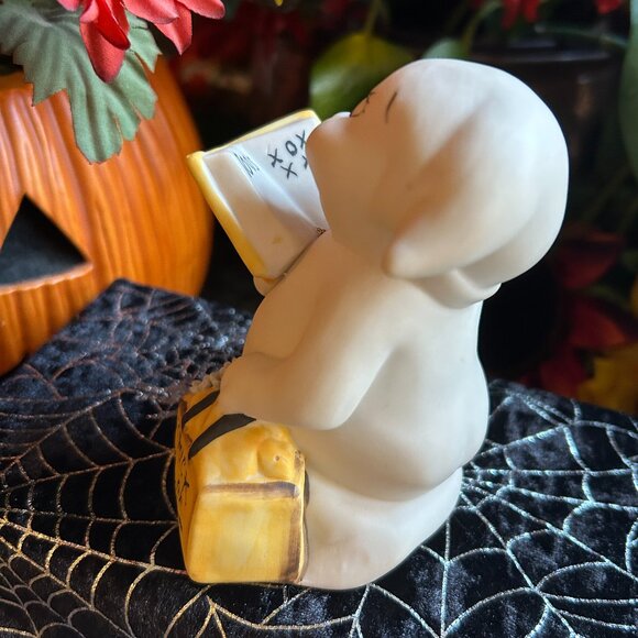 Vintage “How To Trick Or Treat” Ceramic Ghost Figurine - Picture 7 of 9
